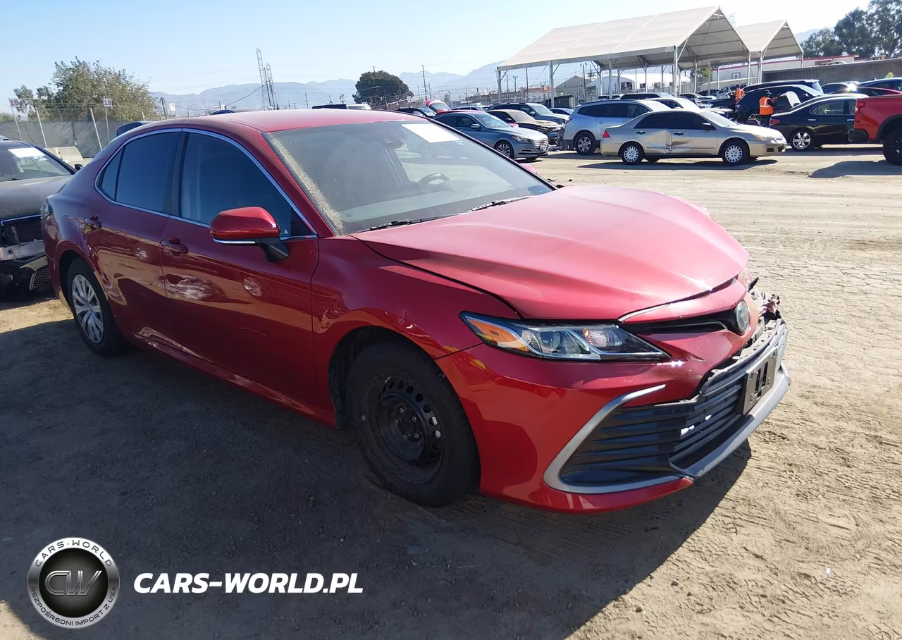 2024 Toyota Camry Hybrid Le