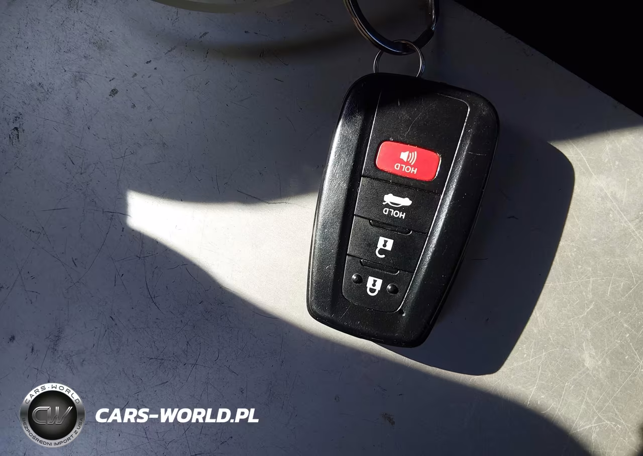 2024 Toyota Camry Hybrid Le VIN:4T1C31AK4RU069463 - 11