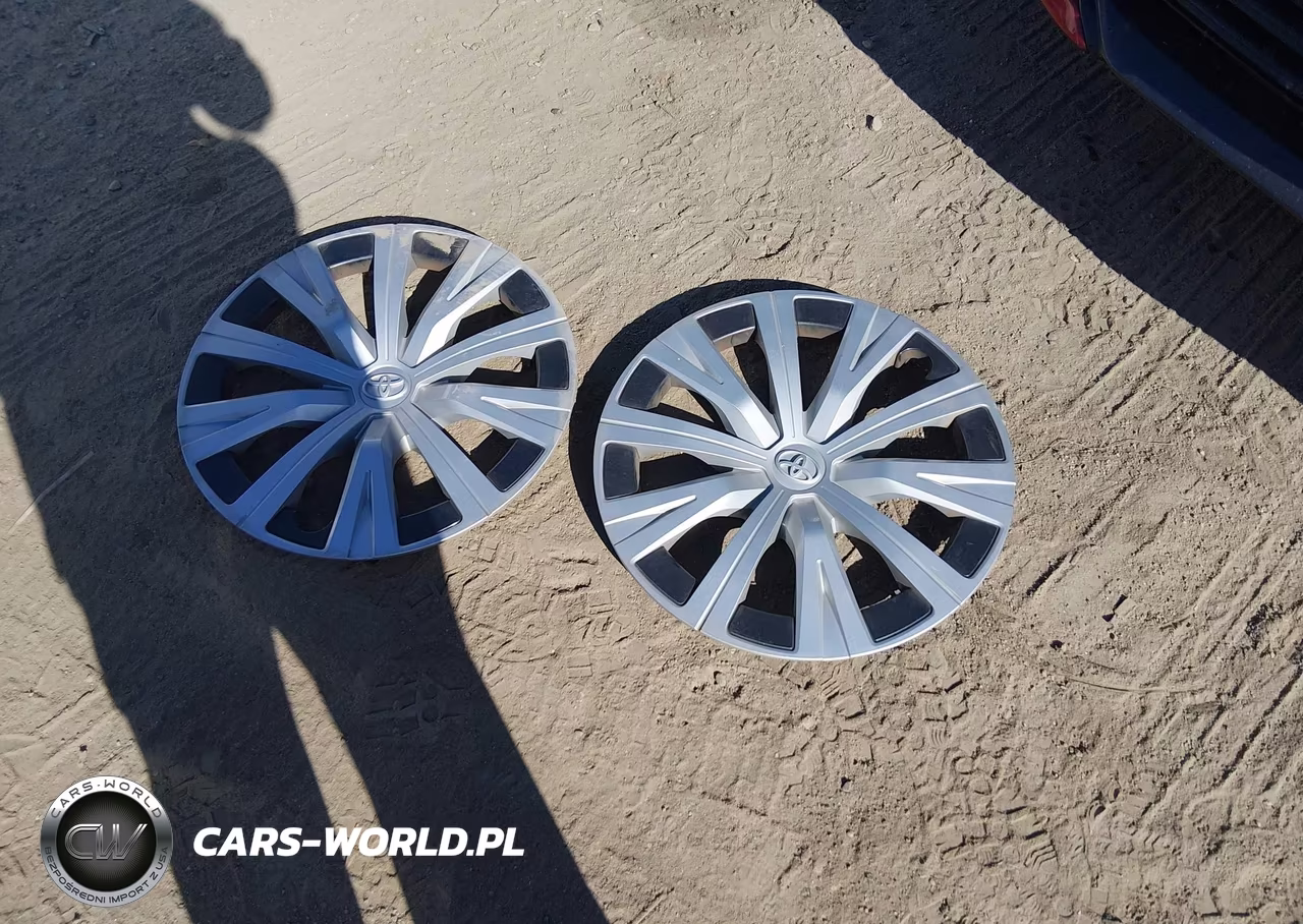 2024 Toyota Camry Hybrid Le VIN:4T1C31AK4RU069463 - 12