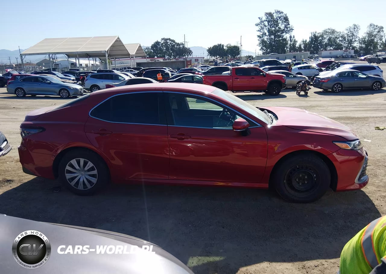 2024 Toyota Camry Hybrid Le VIN:4T1C31AK4RU069463 - 14