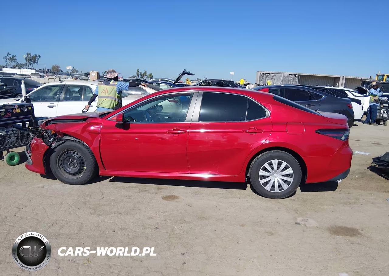 2024 Toyota Camry Hybrid Le VIN:4T1C31AK4RU069463 - 15