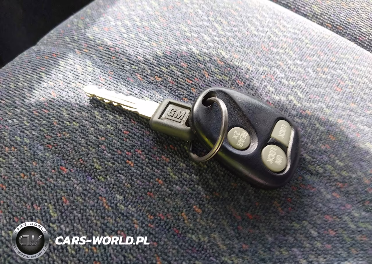 1998 Chevrolet Astro VIN:1GNDM19W8WB191271 - 11