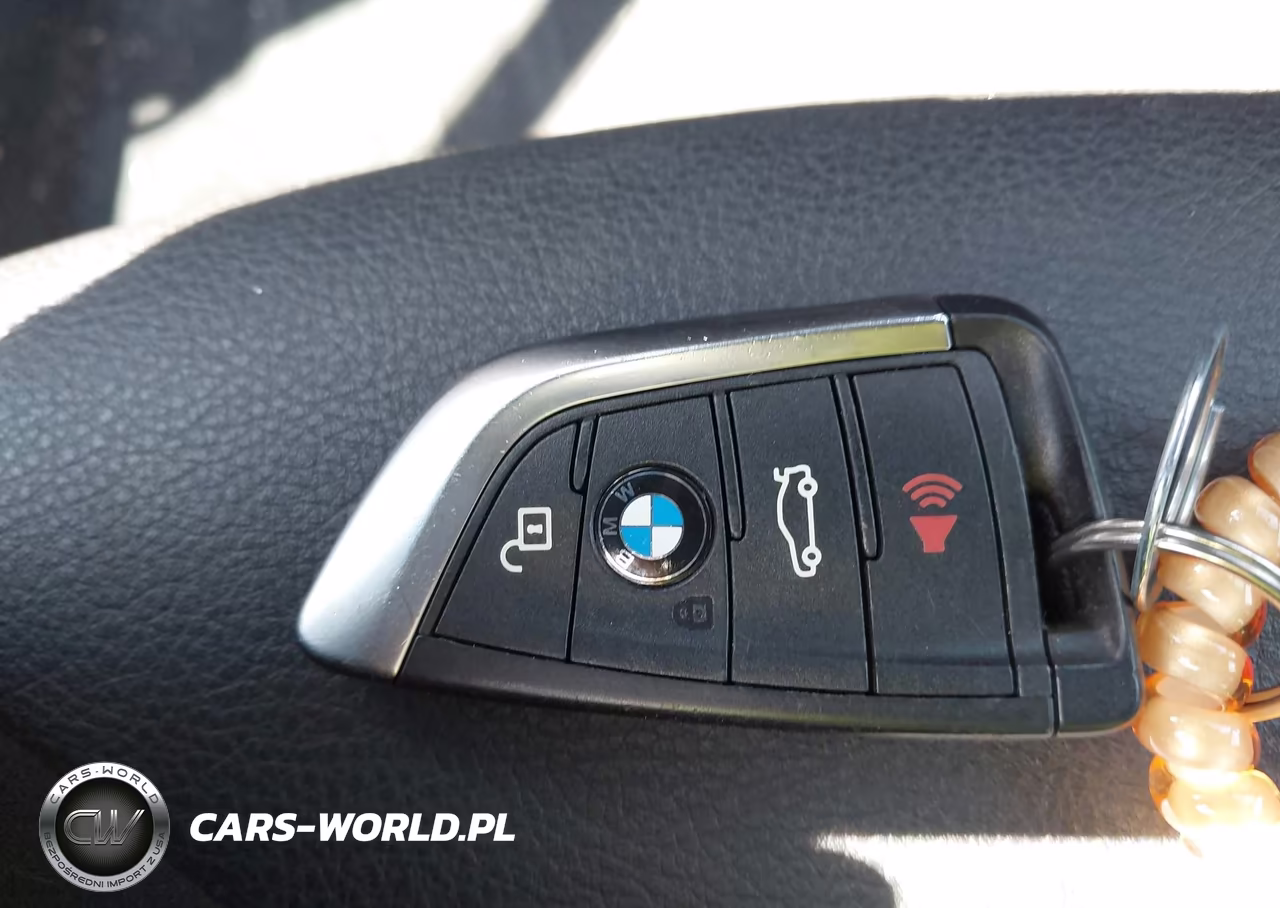2018 BMW X1 xDrive28I VIN:WBXHT3C3XJ5L32875 - 11