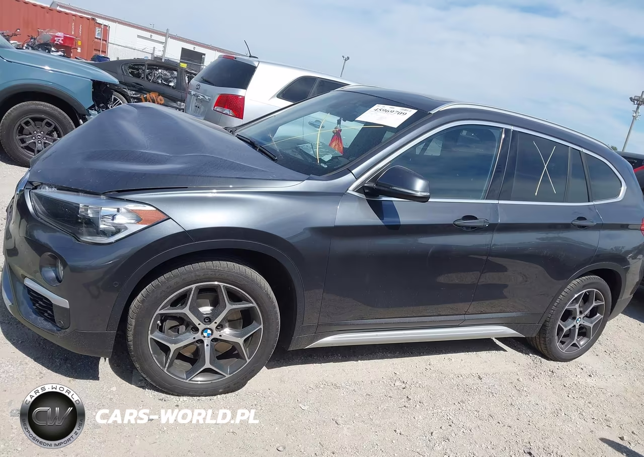2018 BMW X1 xDrive28I VIN:WBXHT3C3XJ5L32875 - 14