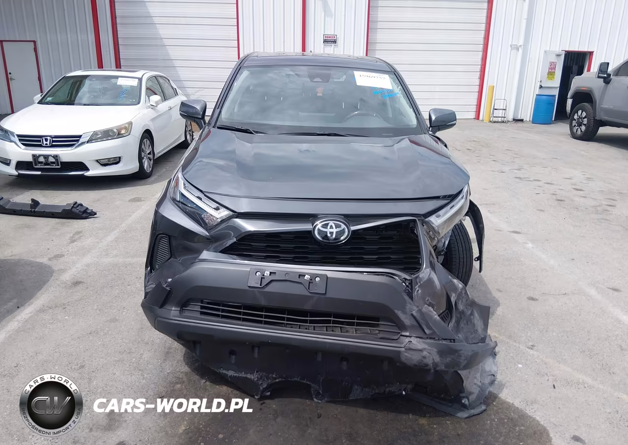 2025 Toyota Rav4 Le VIN:JTMK1RFV4SD135023 - 13