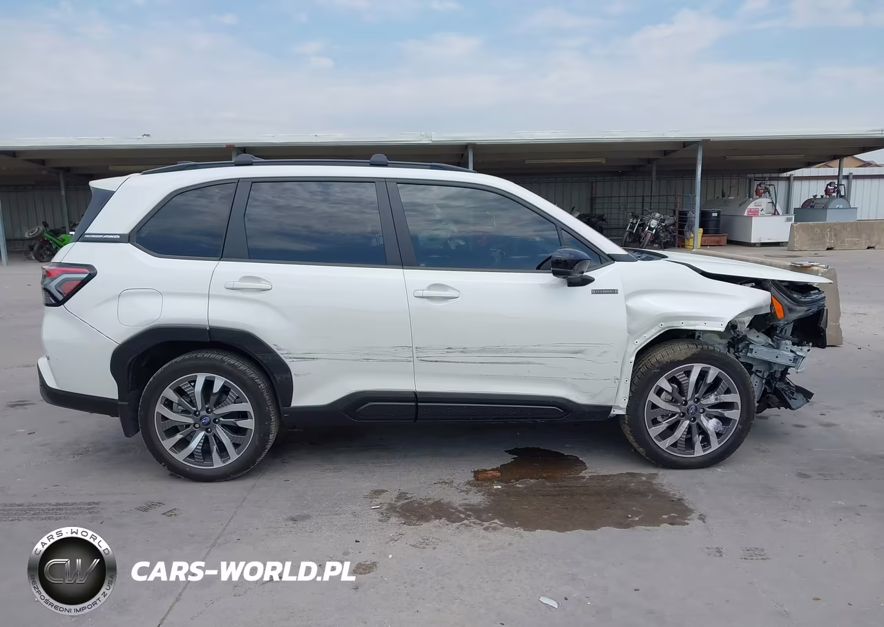 2025 Subaru Forester Touring Hybrid VIN:JF2SLSTD4SH423048 - 14