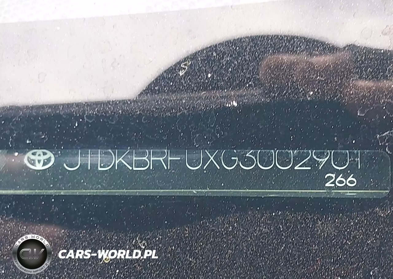 2016 Toyota Prius Two VIN:JTDKBRFUXG3002901 - 17