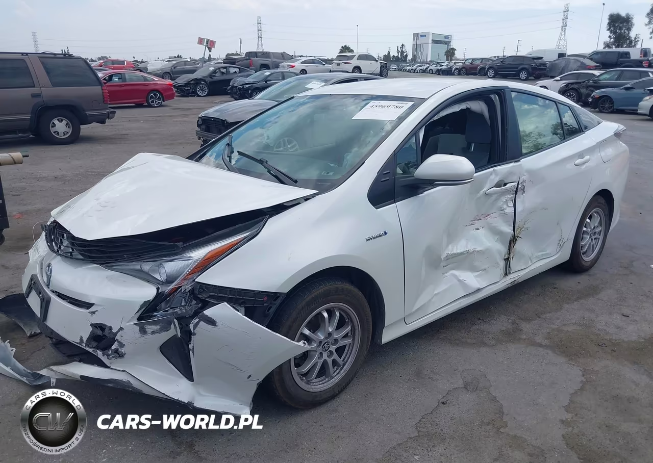 2016 Toyota Prius Two VIN:JTDKBRFUXG3002901 - 2