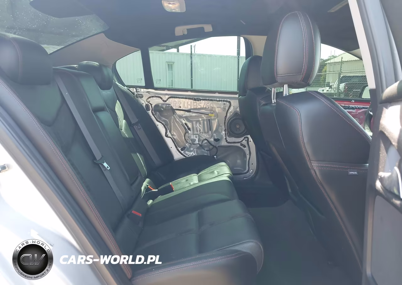 CHEVROLET SS VIN:6G3F15RW5HL301999 - 8