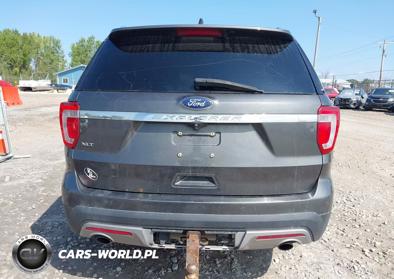 2016 Ford Explorer Xlt VIN:1FM5K7D85GGB63068 - 17