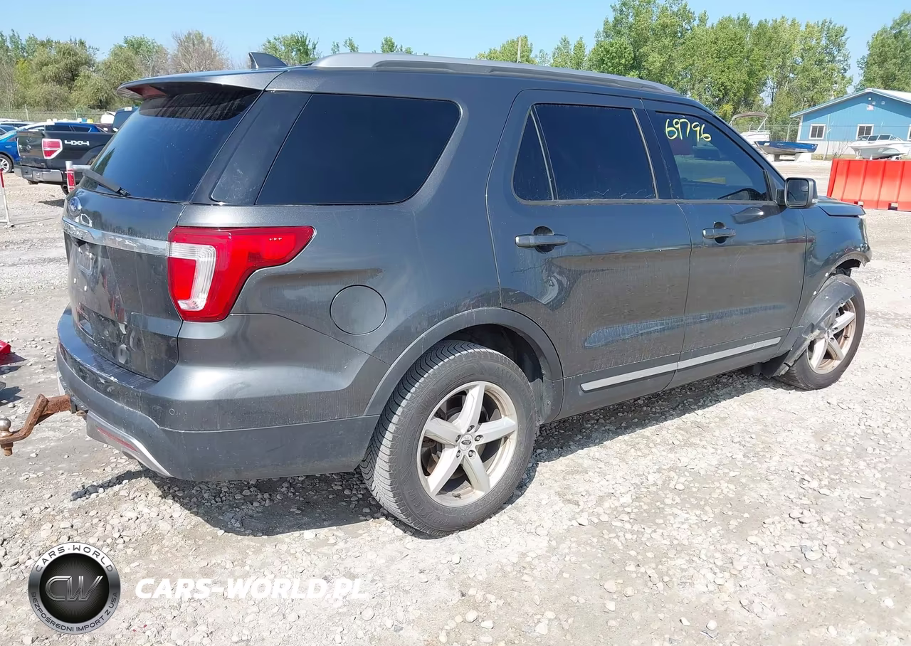 2016 Ford Explorer Xlt VIN:1FM5K7D85GGB63068 - 4
