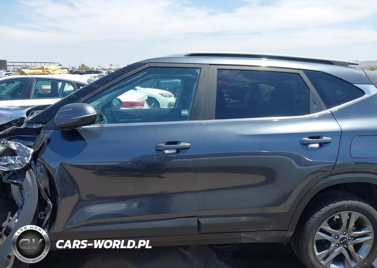 2021 Kia Seltos S VIN:KNDEU2AA1M7125180 - 14