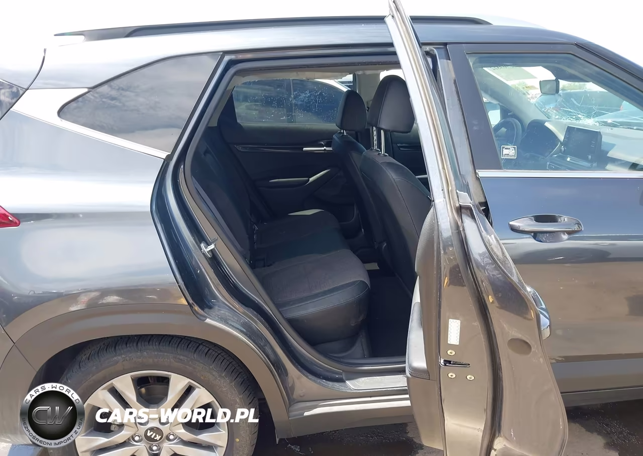 2021 Kia Seltos S VIN:KNDEU2AA1M7125180 - 8