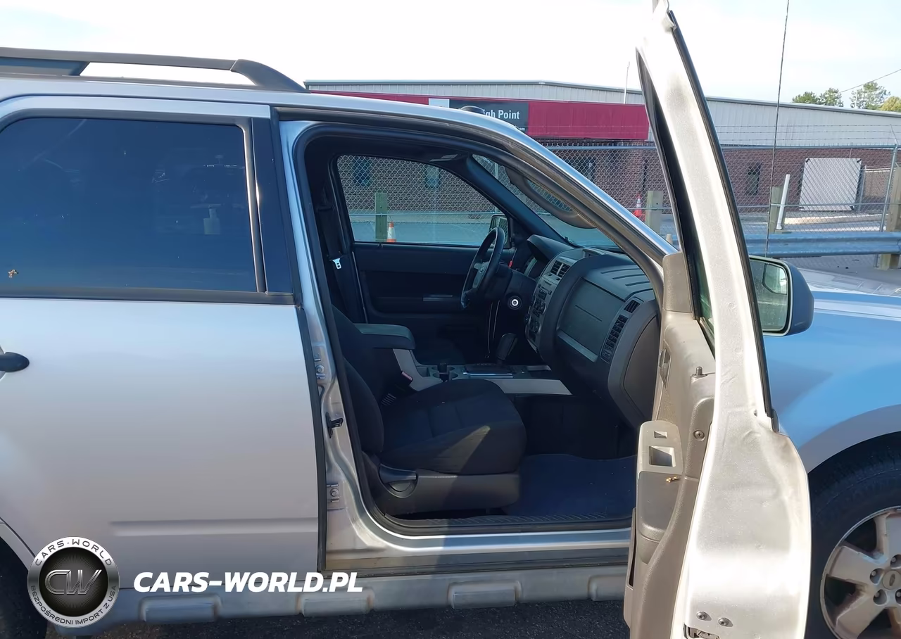 2010 Ford Escape Xlt VIN:1FMCU0D78AKB31476 - 5