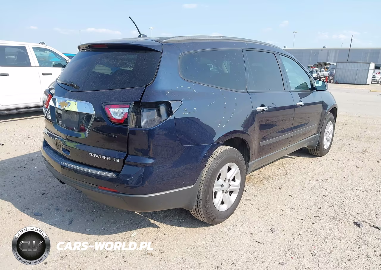 2015 Chevrolet Traverse Ls VIN:1GNKRFED8FJ372886 - 4