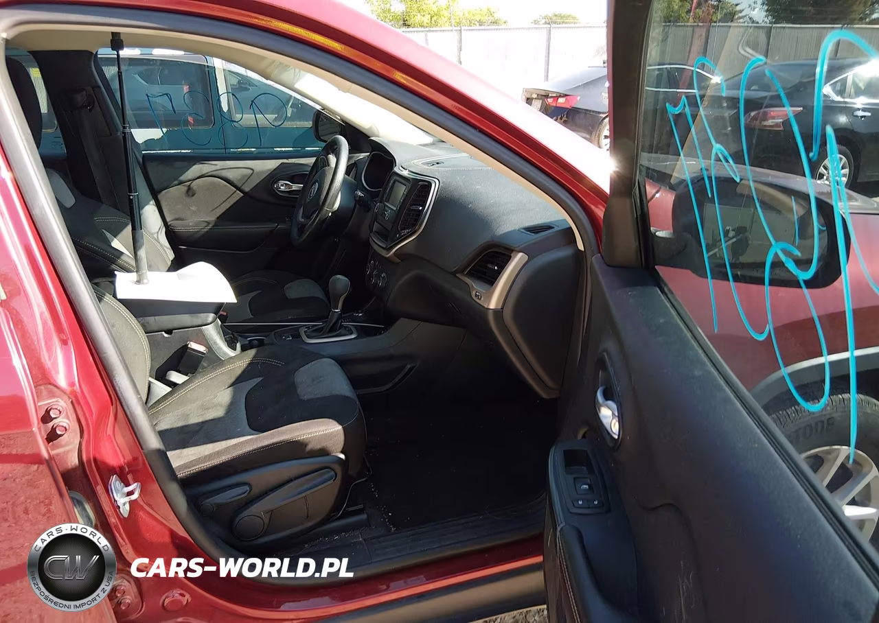 2016 Jeep Cherokee Sport VIN:1C4PJMAB1GW204381 - 5