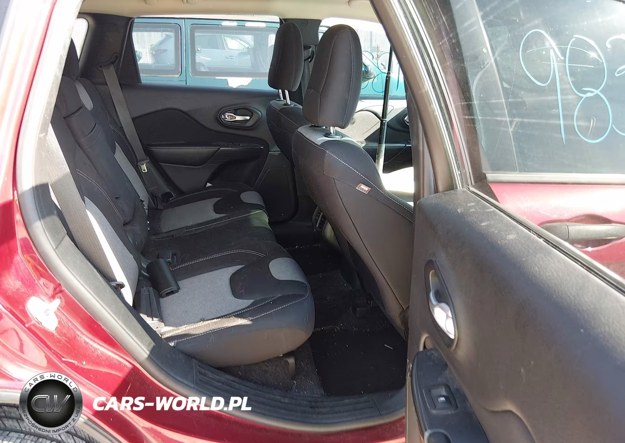2016 Jeep Cherokee Sport VIN:1C4PJMAB1GW204381 - 8