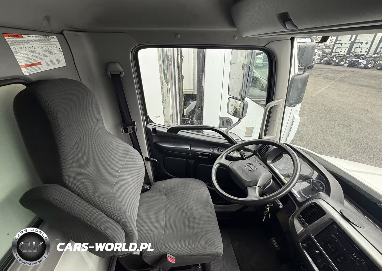 2019 Hino 268A Box Truck VIN:5PVNJ8JVXK4S73079 - 11