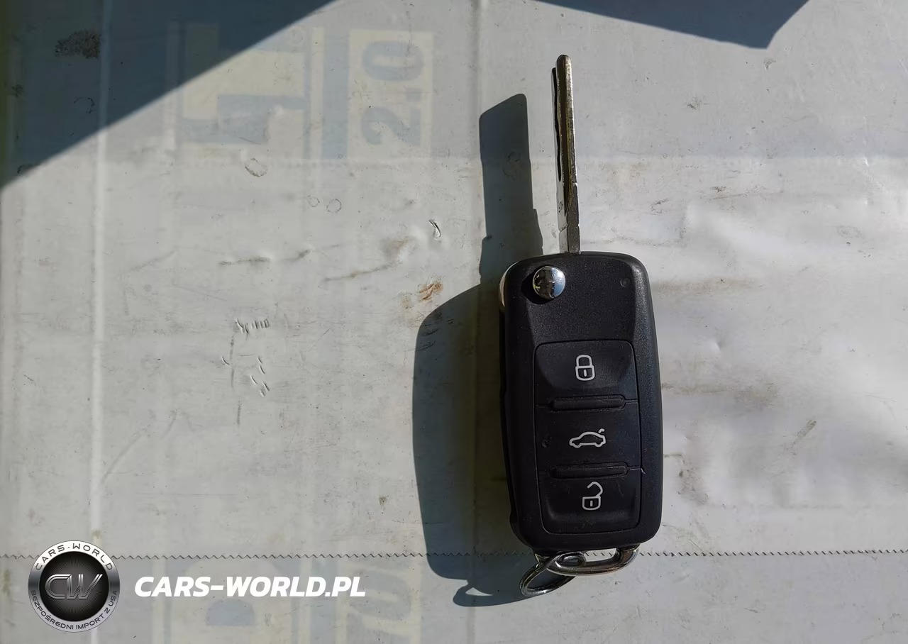 2012 Volkswagen Golf Tdi 2-Door VIN:WVWMM7AJ3CW011873 - 11