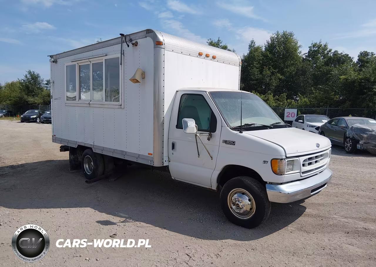 2000 Ford E-350 Cutaway Standard
