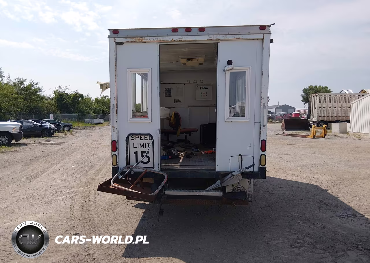 2000 Ford E-350 Cutaway Standard VIN:1FDWE35L5YHC02535 - 14