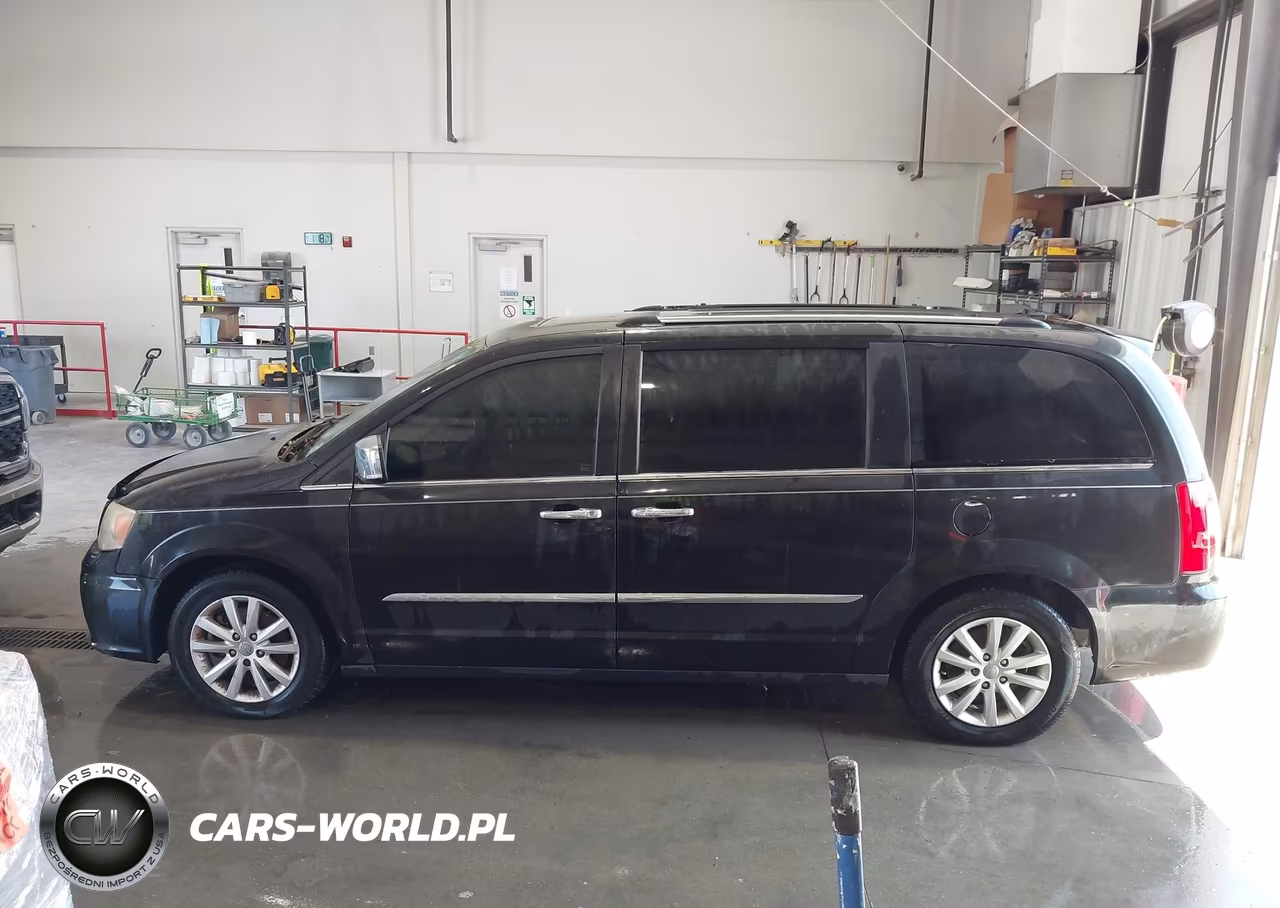 2016 Chrysler Town & Country Limited Platinum VIN:2C4RC1GG8GR150848 - 14