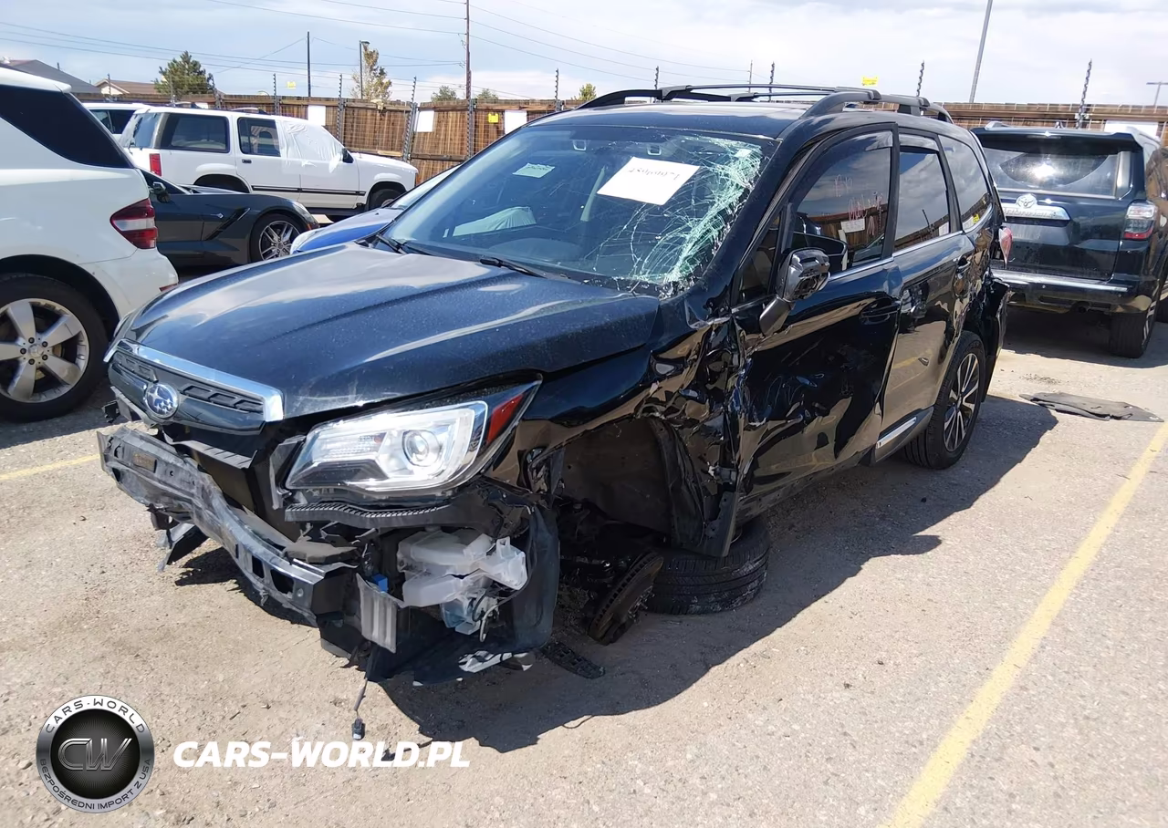 2018 Subaru Forester 2.0Xt Touring VIN:JF2SJGWCXJH543425 - 2