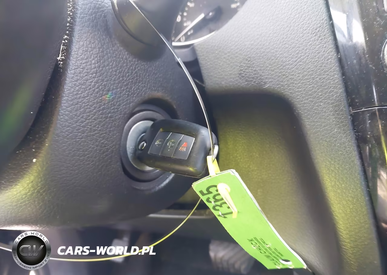 2019 Nissan Rogue S VIN:KNMAT2MT7KP545313 - 11