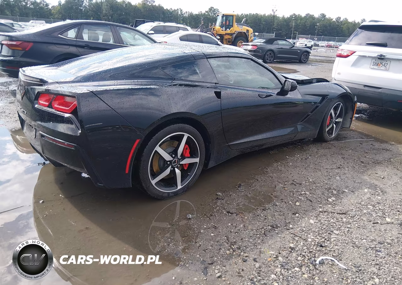 2015 Chevrolet Corvette Stingray VIN:1G1YB2D78F5116373 - 4