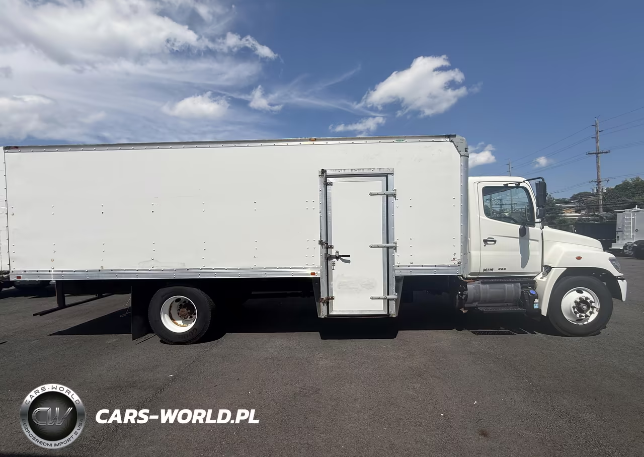 2015 Hino 268A Box Truck VIN:5PVNJ8JT9F4S56181 - 5