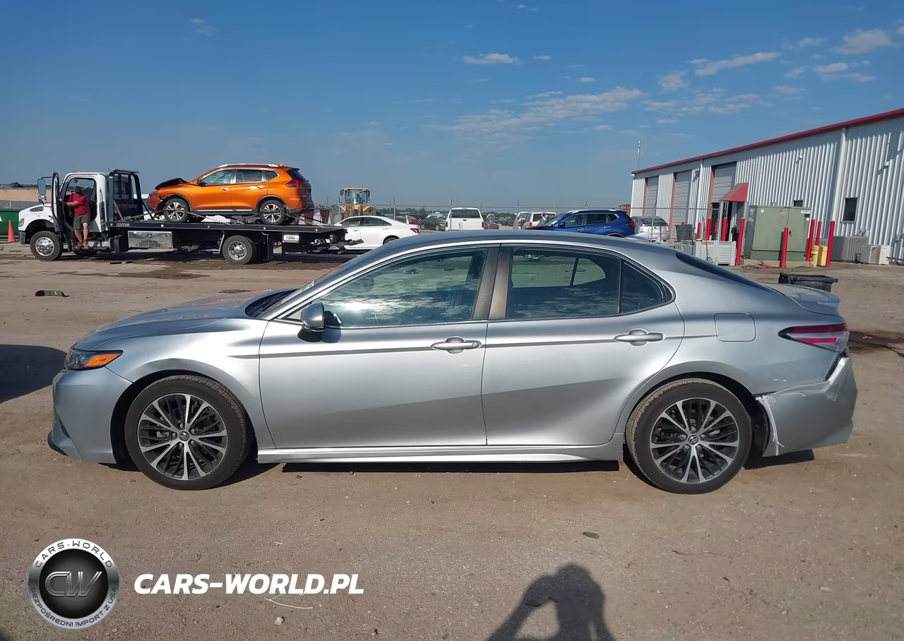 2020 Toyota Camry Se VIN:4T1G11AK4LU935242 - 14