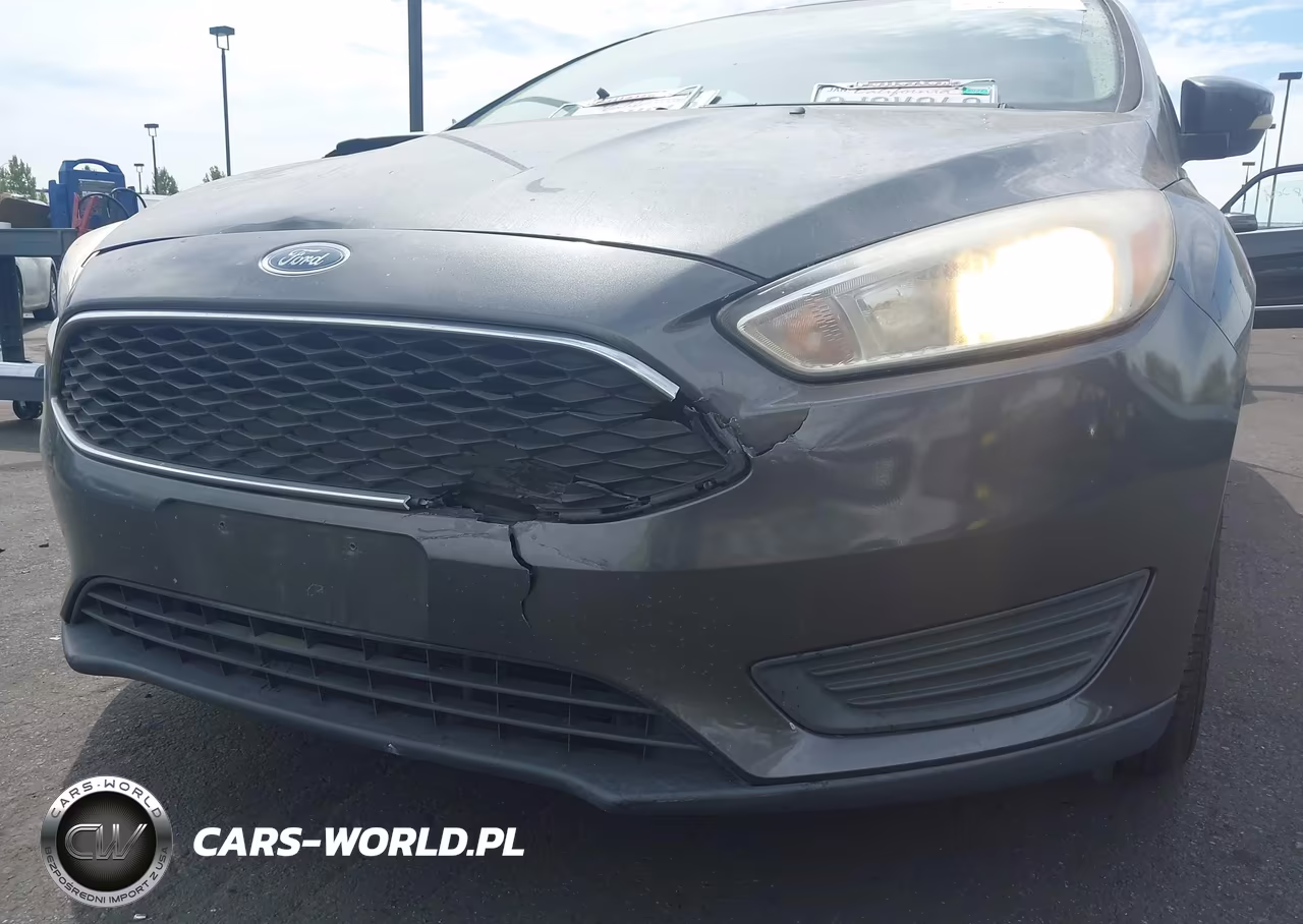 2017 Ford Focus Se VIN:1FADP3F27HL217942 - 12