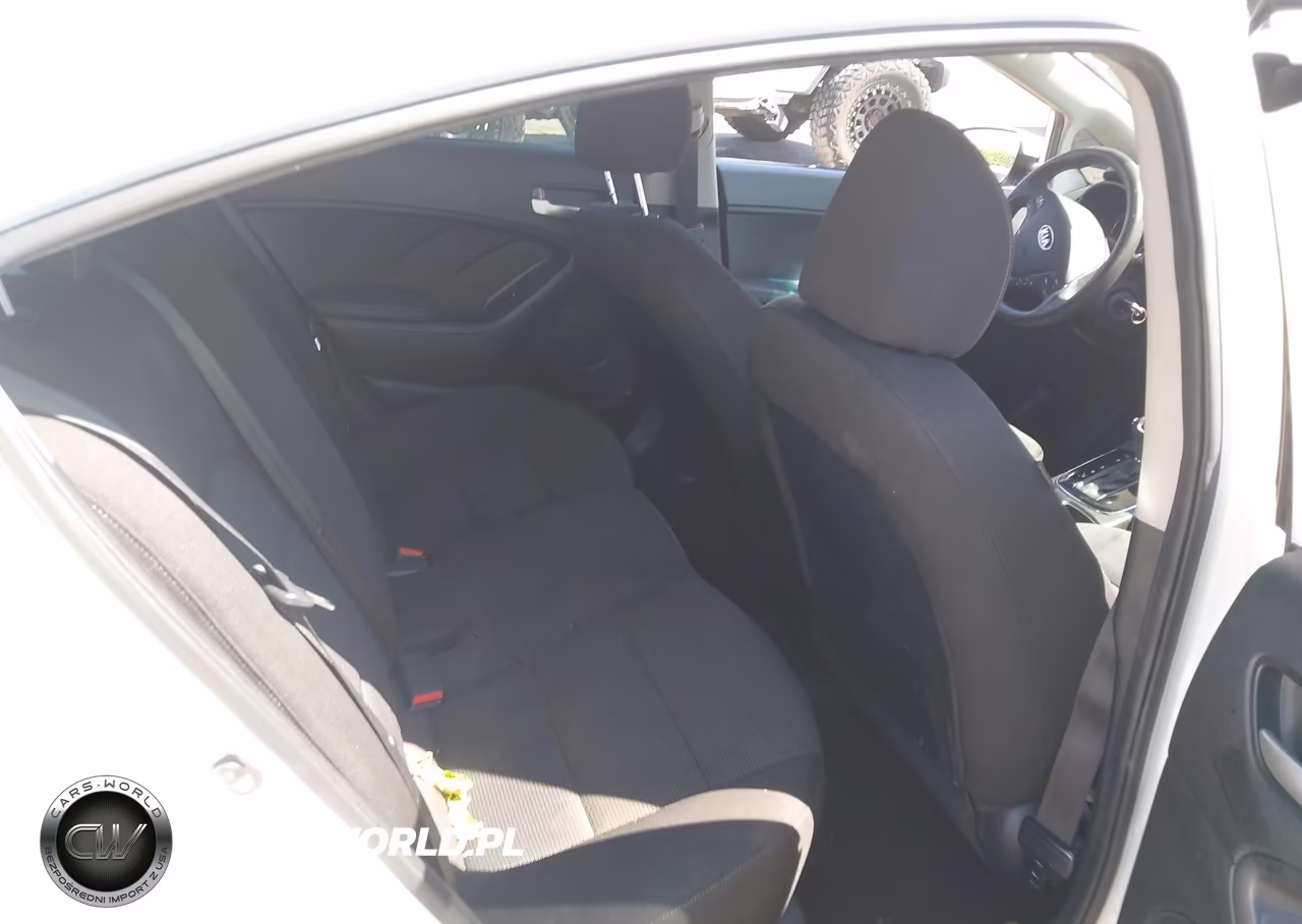 2018 Kia Forte Lx VIN:3KPFK4A75JE270275 - 8
