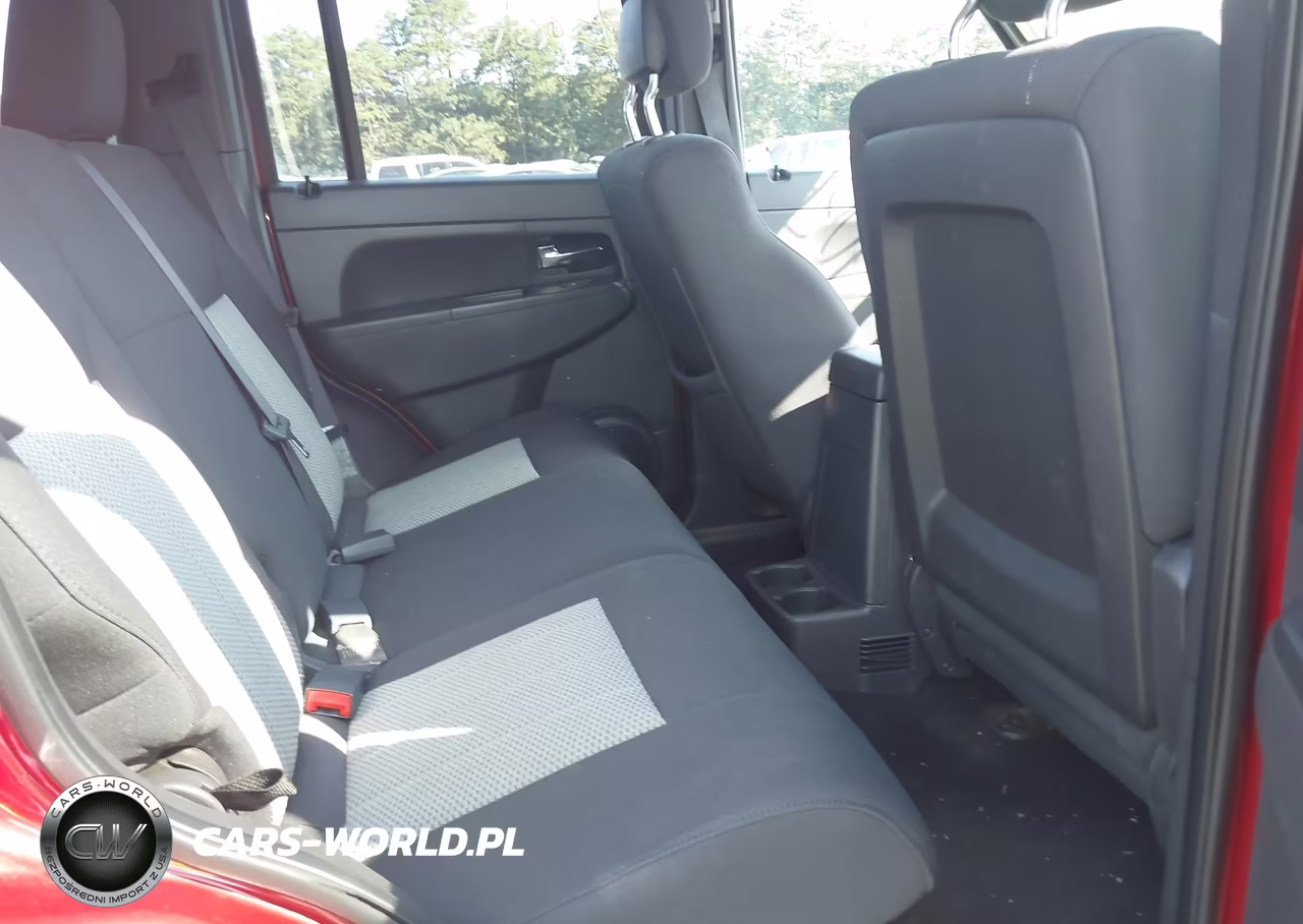 2010 Jeep Liberty Sport VIN:1J4PN2GK9AW118561 - 8