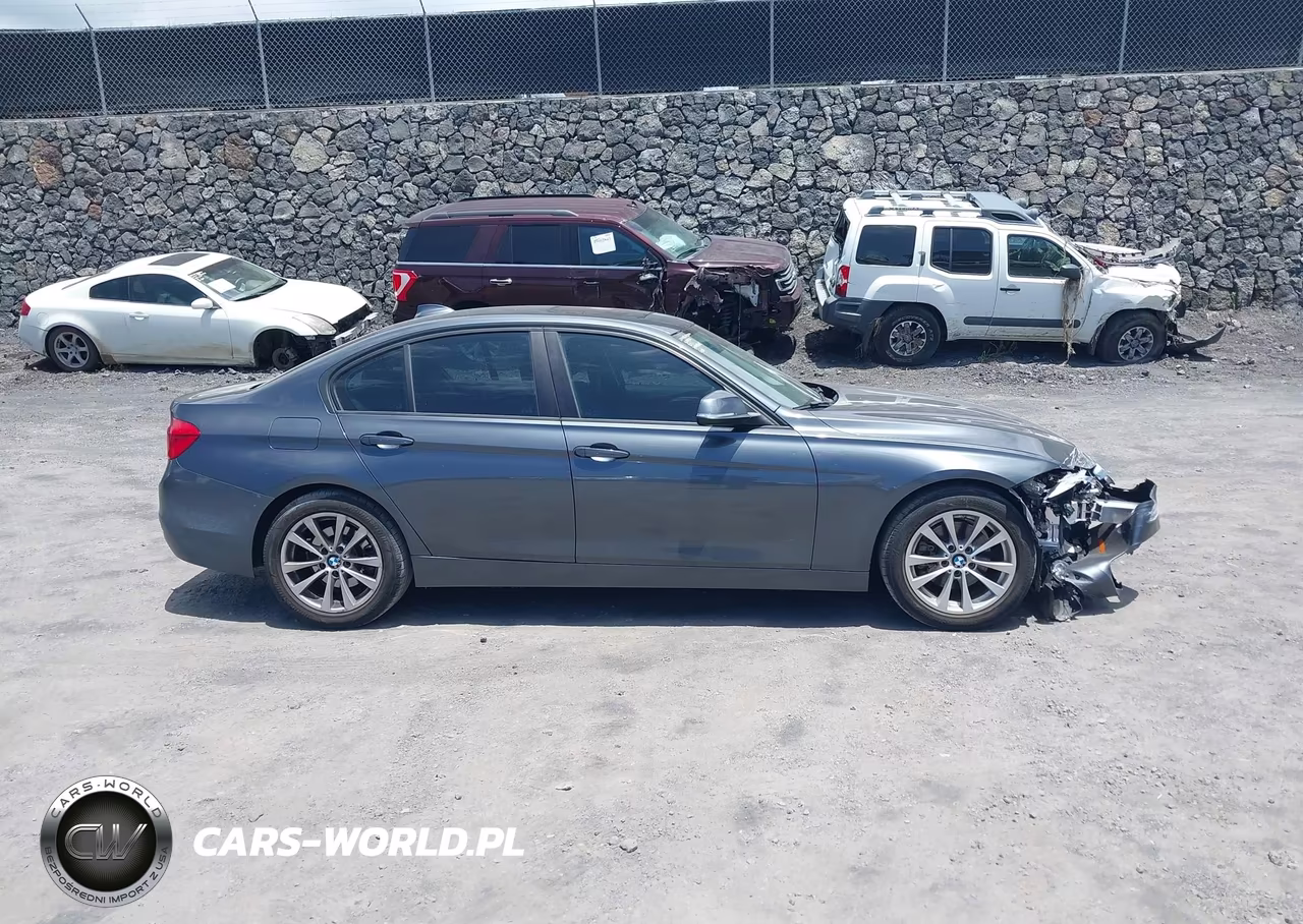 2018 BMW 320I VIN:WBA8E1G54JNU90410 - 13