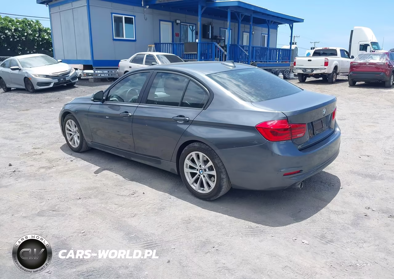 2018 BMW 320I VIN:WBA8E1G54JNU90410 - 3