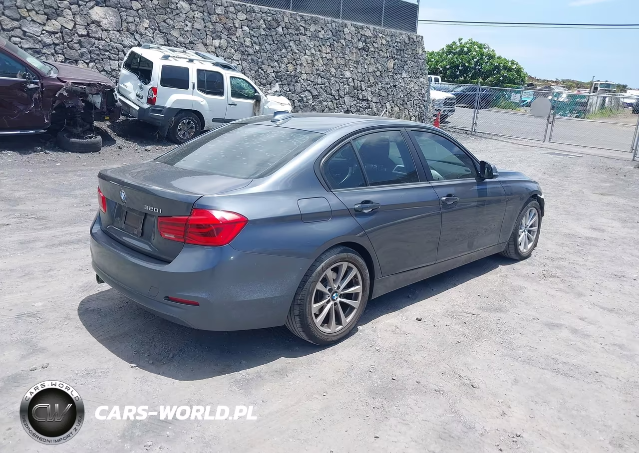 2018 BMW 320I VIN:WBA8E1G54JNU90410 - 4