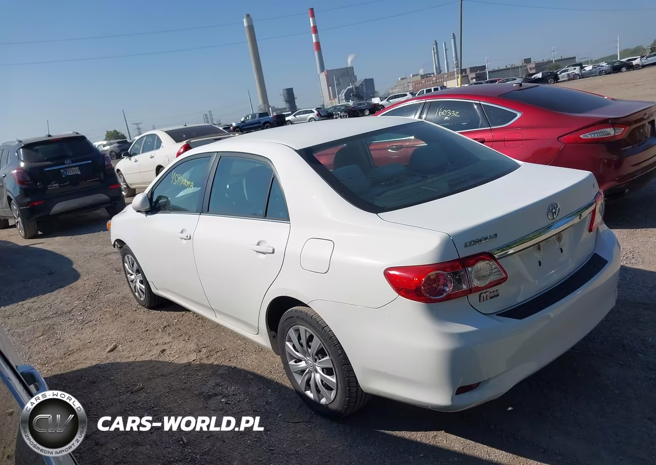 2013 Toyota Corolla Le VIN:2T1BU4EE0DC012735 - 3