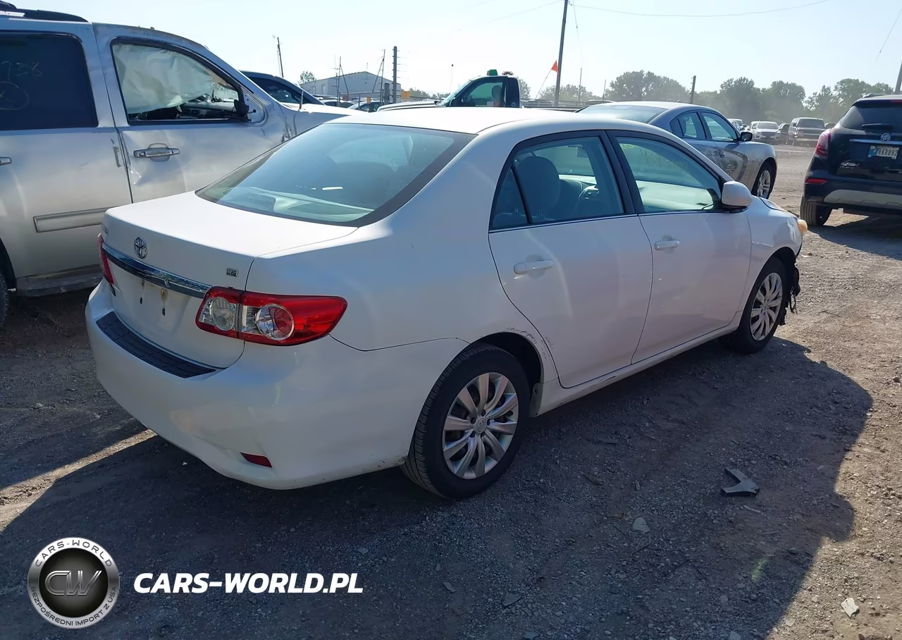 2013 Toyota Corolla Le VIN:2T1BU4EE0DC012735 - 4