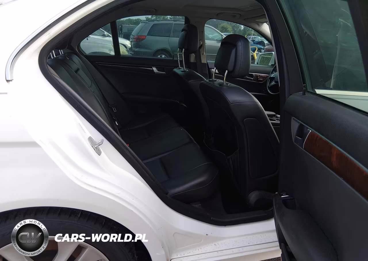2014 Mercedes-Benz C 250 Luxury VIN:WDDGF4HB6EG246856 - 8