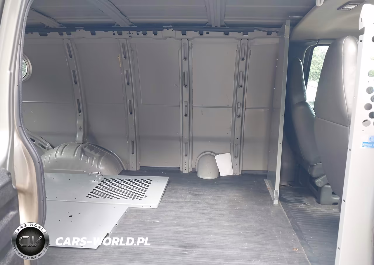 2002 Chevrolet Express VIN:1GCFG25M421198057 - 8