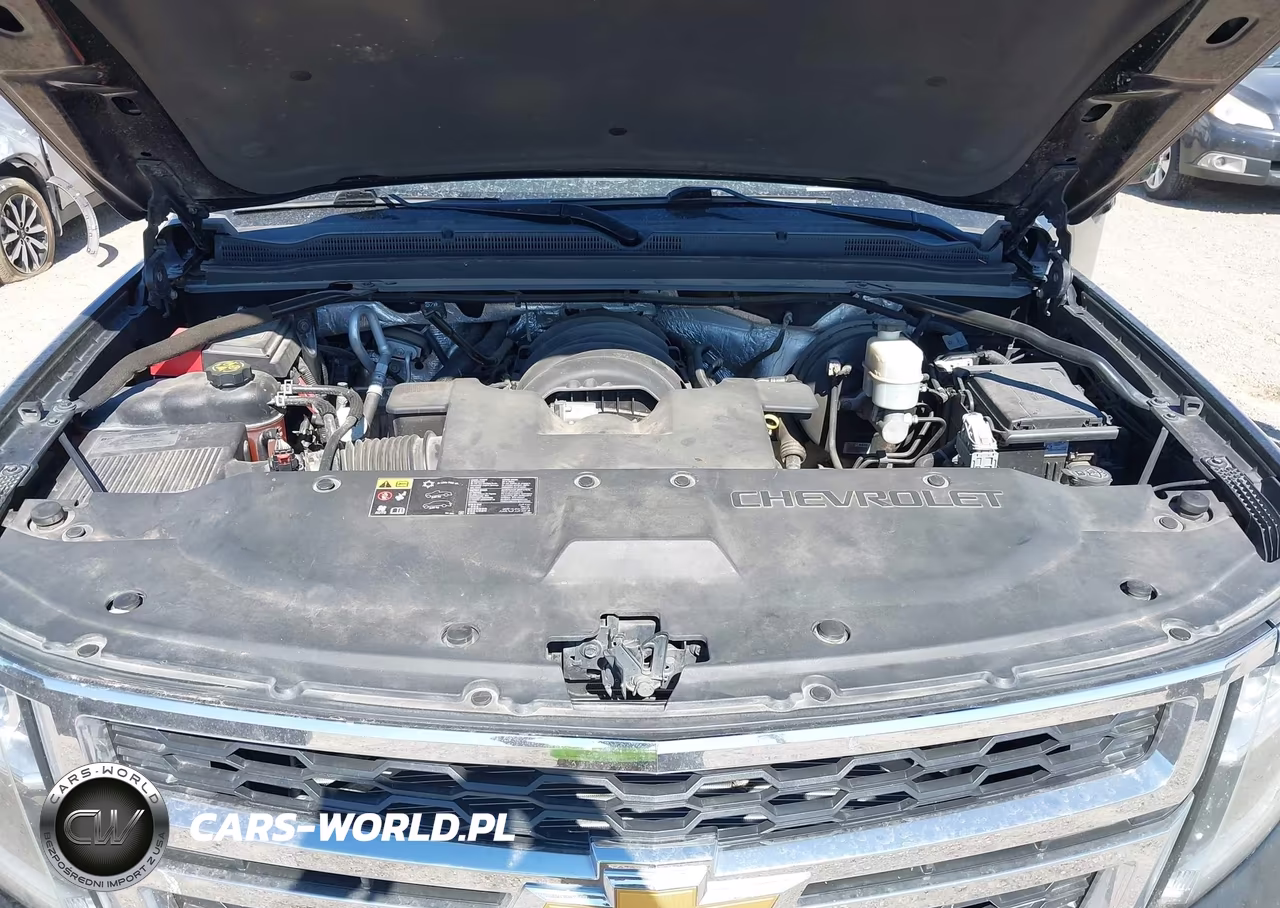 2015 Chevrolet Suburban Lt VIN:1GNSKJKC5FR536048 - 10