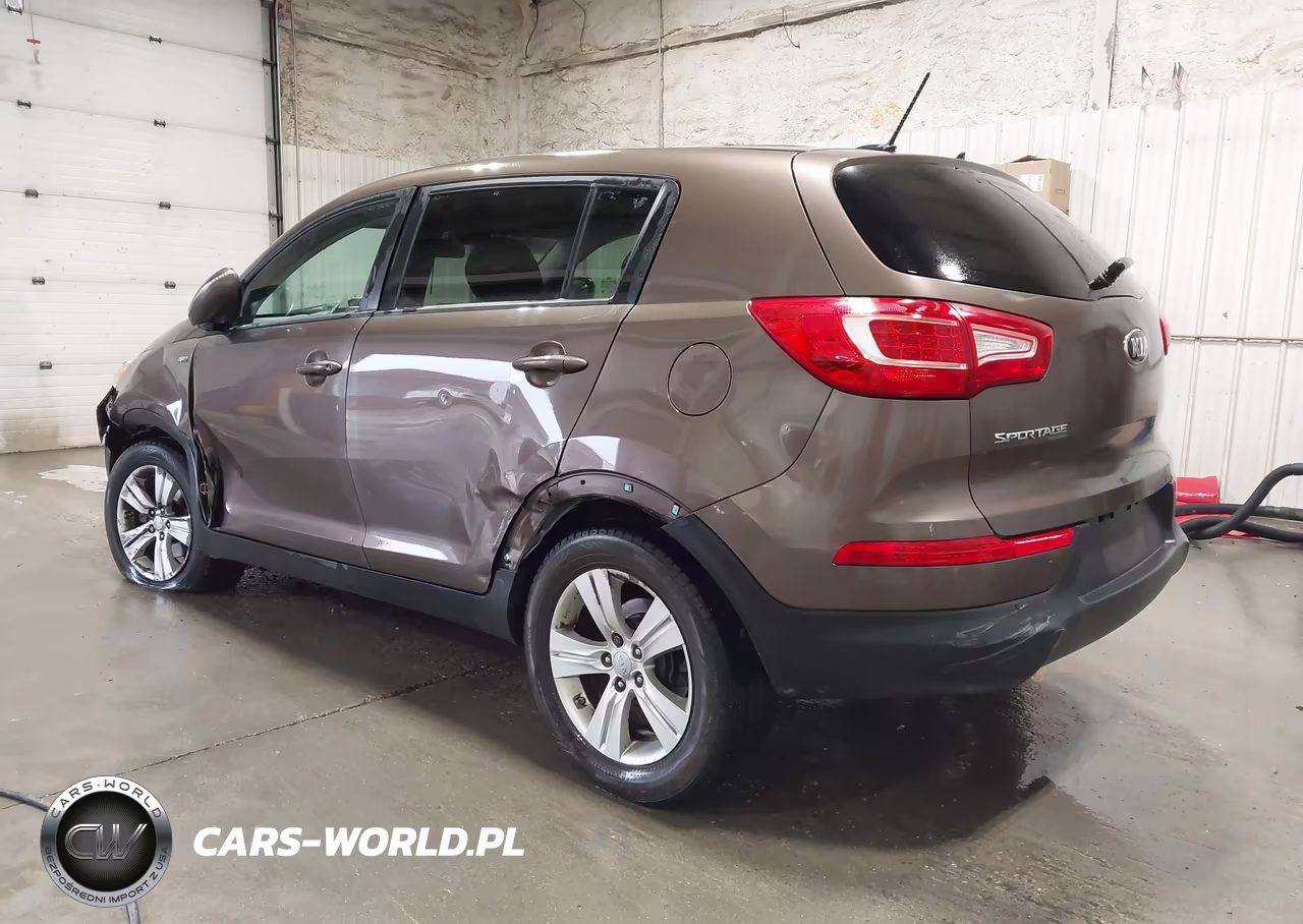 2013 Kia Sportage Lx VIN:KNDPBCA25D7402734 - 3