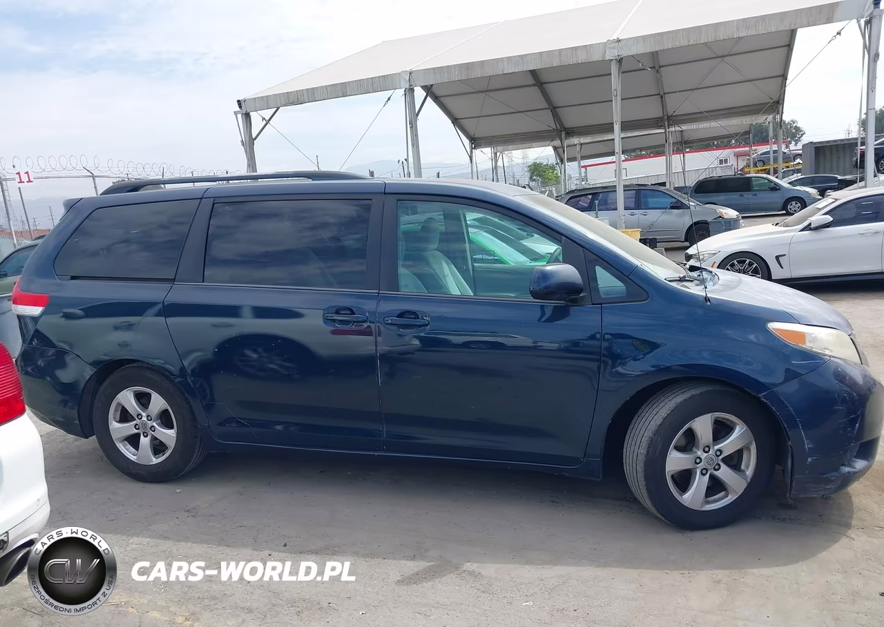 2012 Toyota Sienna Le V6 8 Passenger VIN:5TDKK3DC9CS260536 - 12