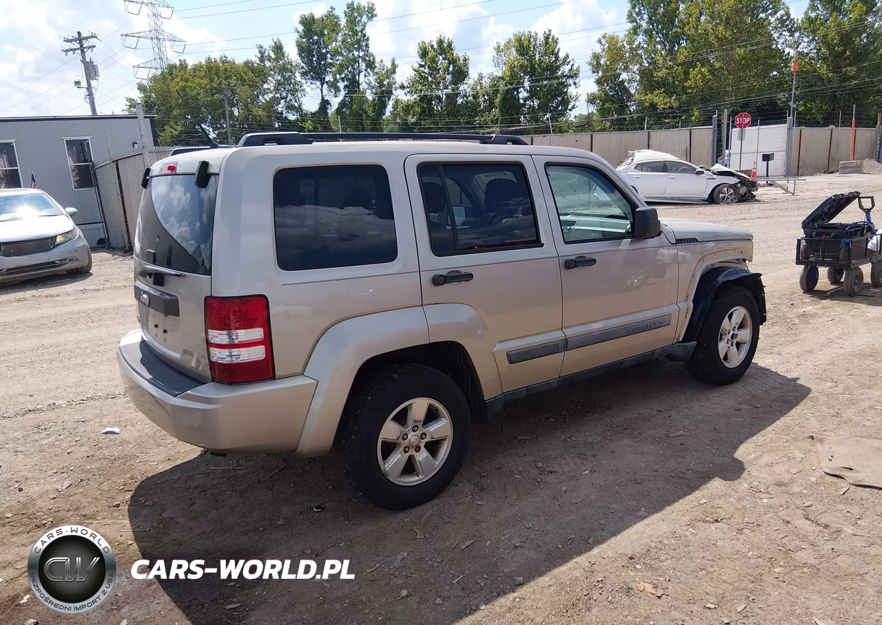 2011 Jeep Liberty Sport VIN:1J4PN2GK5BW545818 - 4