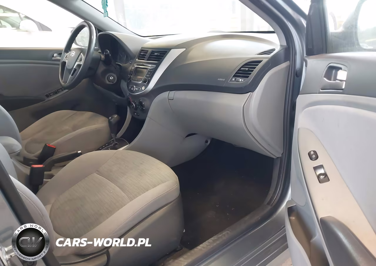 2017 Hyundai Accent Value Edition VIN:KMHCT4AEXHU359880 - 5