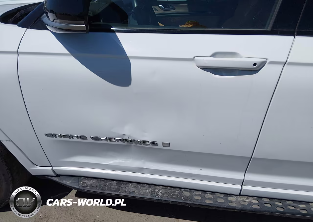 2022 Jeep Grand Cherokee L Summit 4X2 VIN:1C4RJJEGXN8554641 - 17