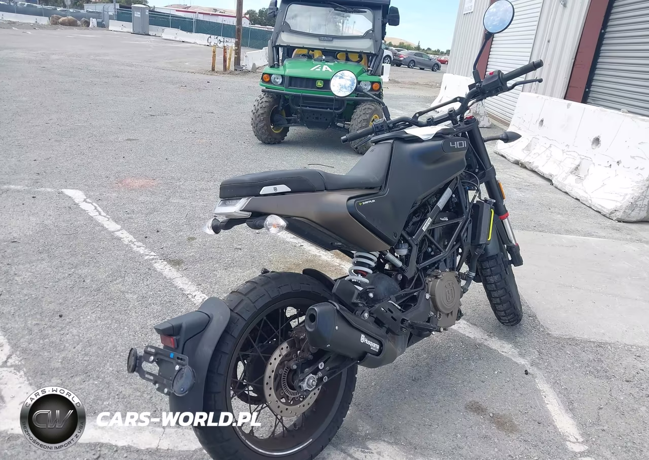 2023 Husqvarna Vitpilen 401-Svartpilen 401 VIN:MD2JUJ40XPC224291 - 4