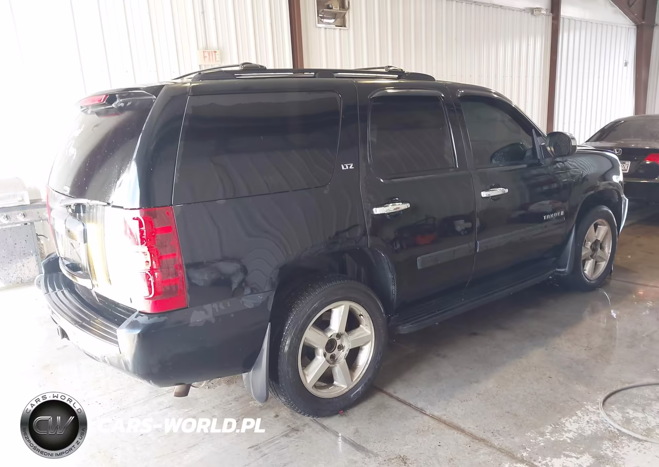 2008 Chevrolet Tahoe Ltz VIN:1GNFK13028J183842 - 4