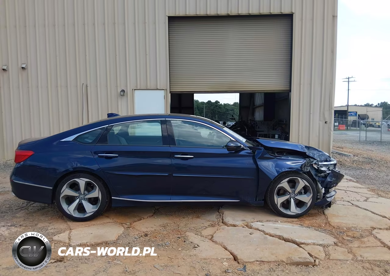 2018 Honda Accord Touring VIN:1HGCV1F99JA006113 - 13